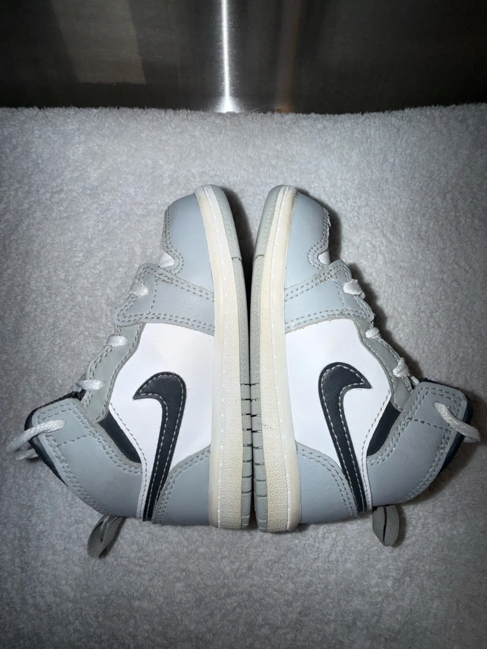 Nike Air Jordan’s Kids Gray & White High-Top Sneakers Size: 8C